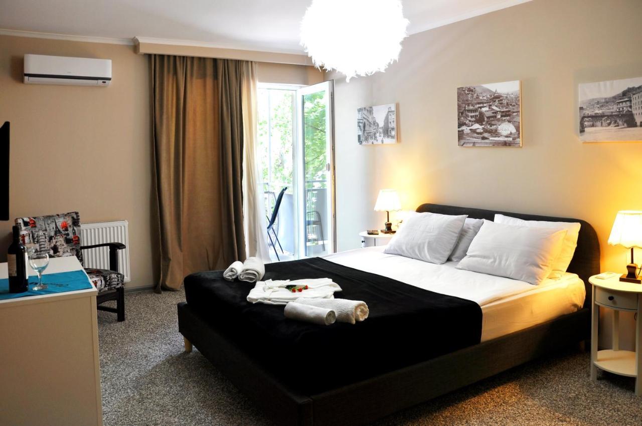 Art Hotel Claude Monet Tbilissi Extérieur photo